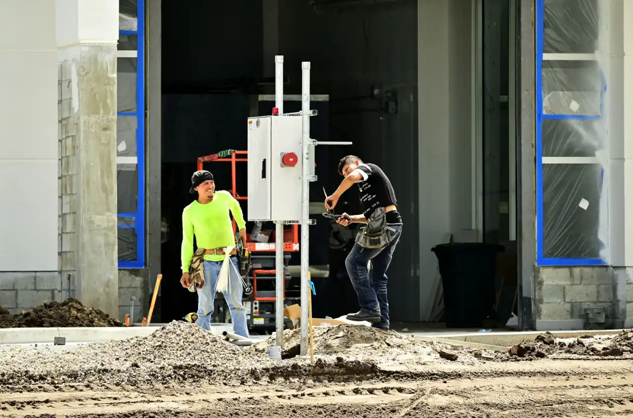 四川建筑工地配电箱选型要点与安全配置规范解析